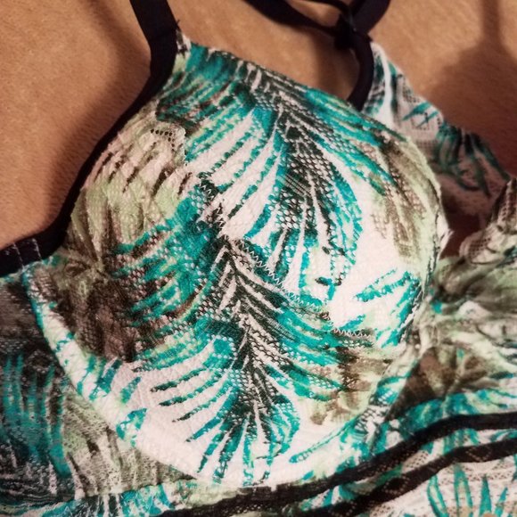 2 Piece-PINK VS Open BACK Tee & Bra NWOT - Picture 13 of 15